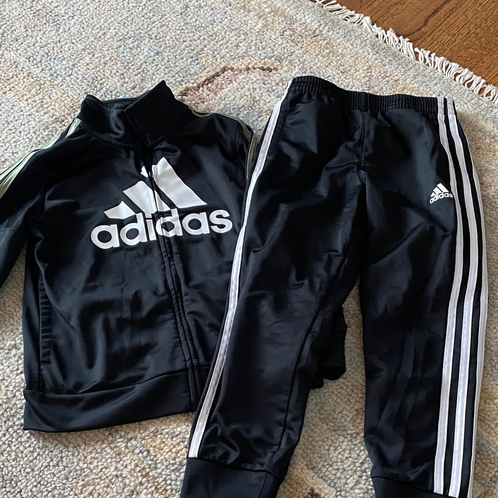 Adidas Black and White Athletic Set - size 6 Like new